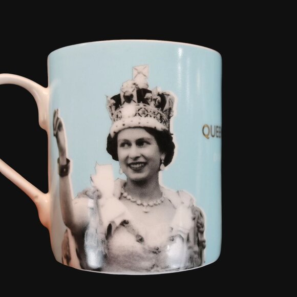 Queen Elizabeth II Diamond Jubilee. Limited Edition Fine Bone China Mug. - Picture 2 of 7
